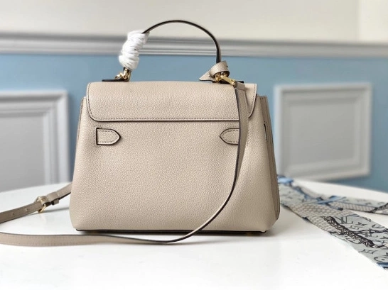 WIS LOUIS MM VUITTON EVER BB LOCKME 0821